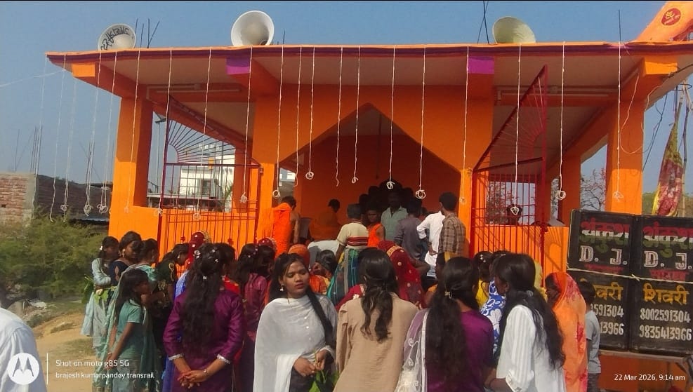 सिवरी गांव में हनुमान मंदिर में मूर्ति स्थापना को लेकर भव्य कलश यात्रा, भक्तिमय माहौल