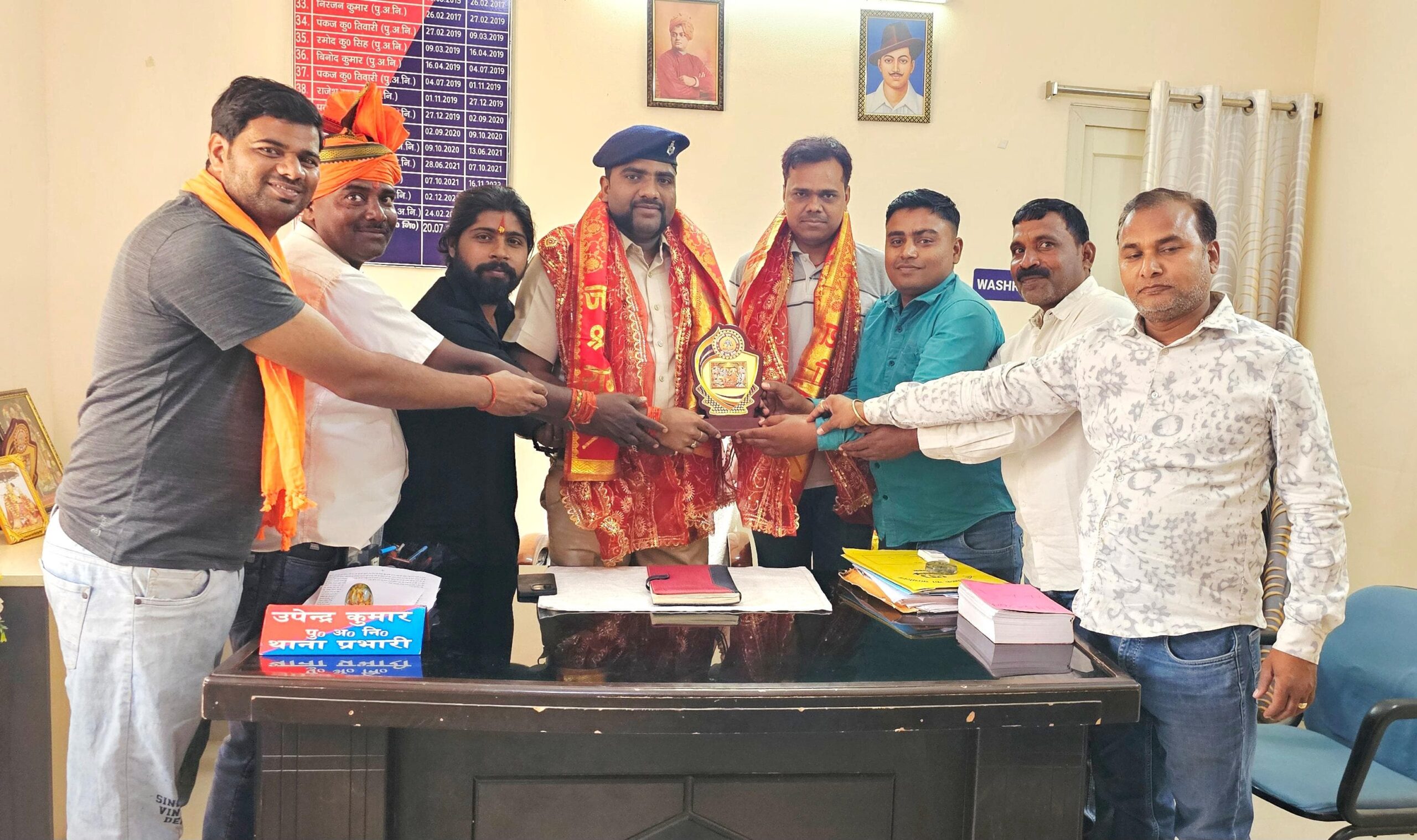 रामनवमी शांतिपूर्ण संपन्न होने पर पुलिस का जताया आभार, थाना प्रभारी उपेंद्र कुमार सम्मानित