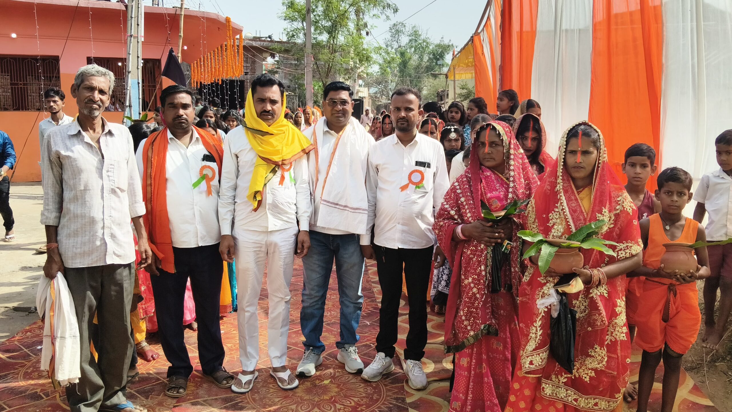 सुंडीपुर में प्राण-प्रतिष्ठा समारोह के तहत भव्य कलश यात्रा संपन्न