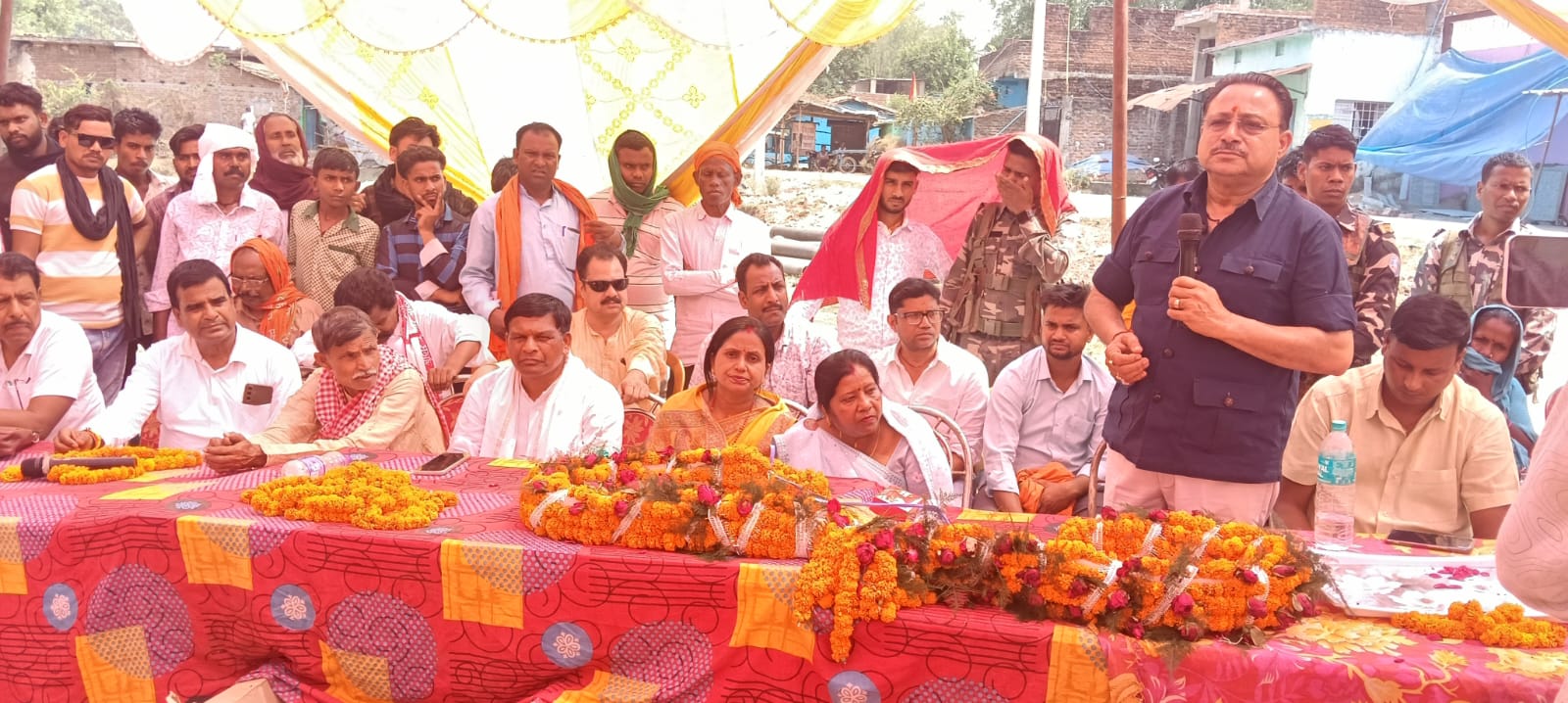 रमना-डंडई मुख्य सड़क के सुदृढ़ीकरण कार्य का शिलान्यास
