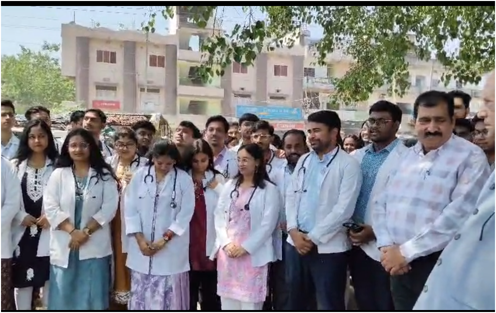 गढ़वा में 91 नए डॉक्टरों का ऐतिहासिक दीक्षांत जुलूस, ग्रामीण सपनों को मिला नया आयाम