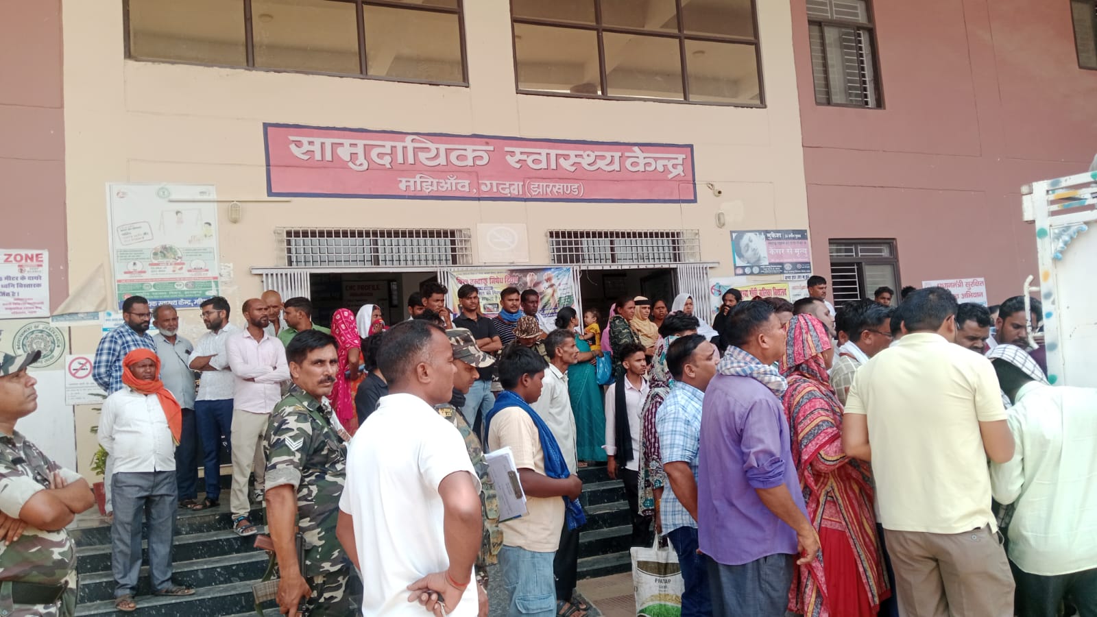 मोटरसाइकिल की चपेट में आने से महिला की मौत, चालक घायल