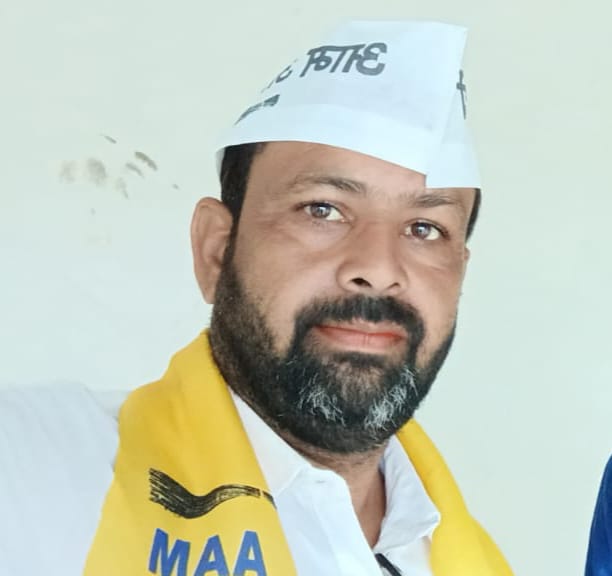 यातायात व्यवस्था सुधारने और अतिक्रमण हटाने की मांग, आप नेता ने कार्यपालक पदाधिकारी को सौंपा आवेदन