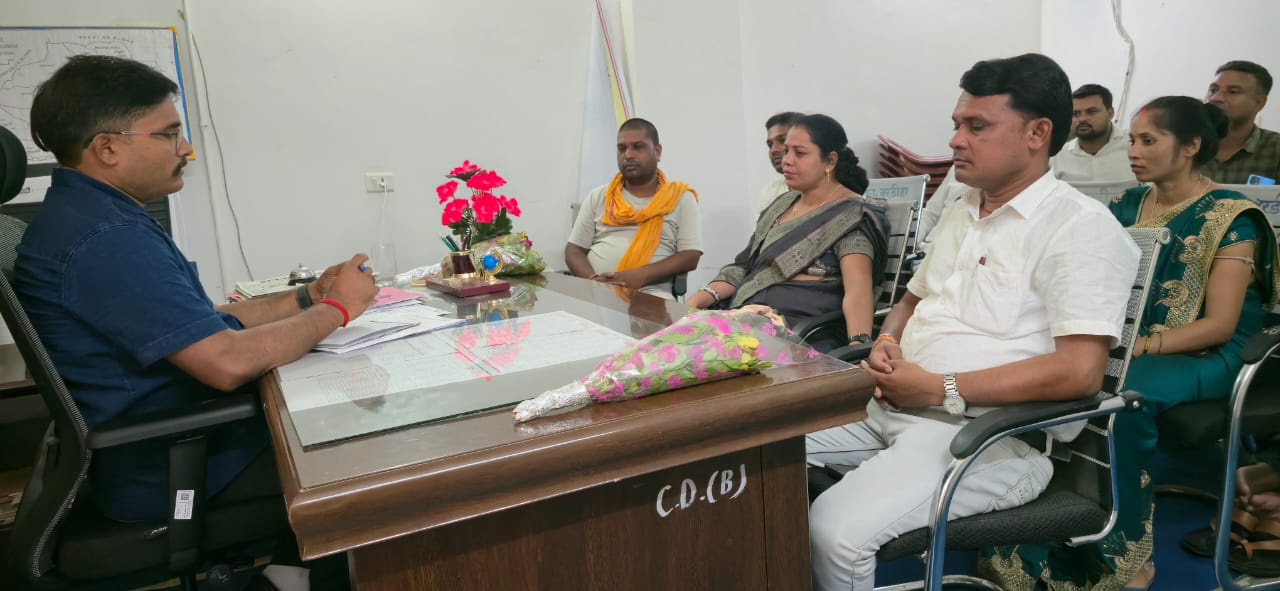 बरडीहा के नए बीडीओ सह सीओ ने जनप्रतिनिधियों के साथ की बैठक, विकास कार्यों पर हुई चर्चा