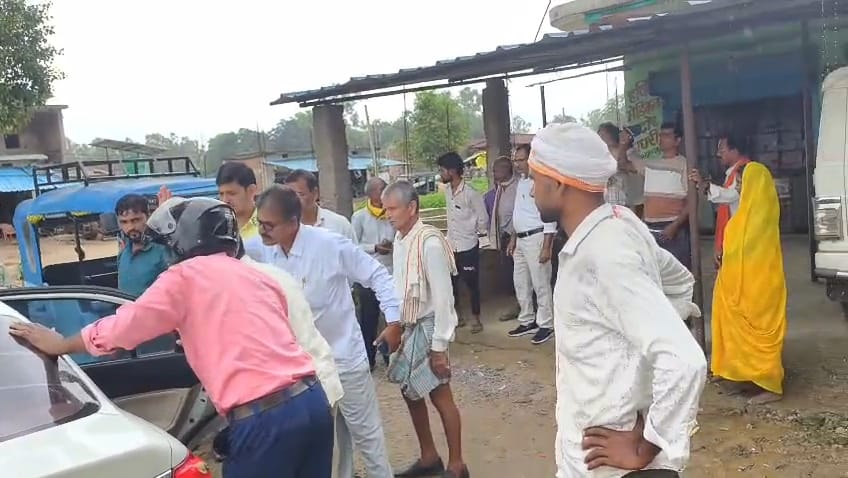 घघरी मोड़ पर दो बाइकों की आमने-सामने टक्कर, सहायक शिक्षक गंभीर रूप से घायल