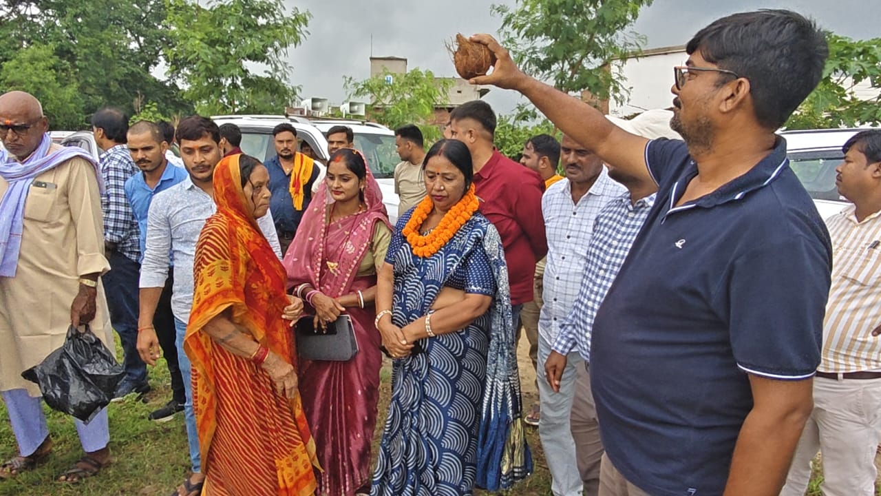 मझिआंव नगर पंचायत में सवा करोड़ की 17 विकास योजनाओं का शिलान्यास