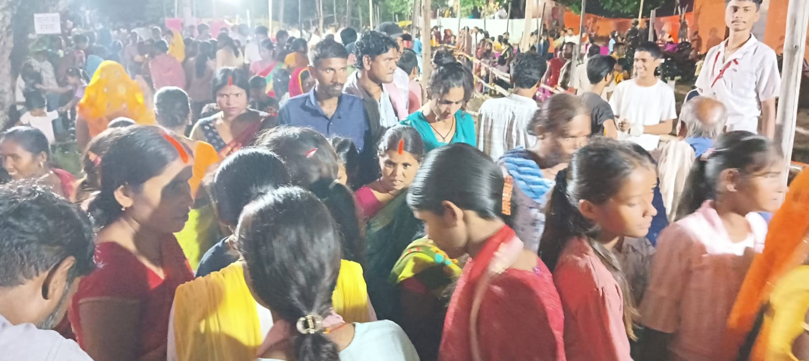 राधाकृष्ण मंदिर में श्रीकृष्ण की षष्ठी पर उमड़ा श्रद्धालुओं का सैलाब