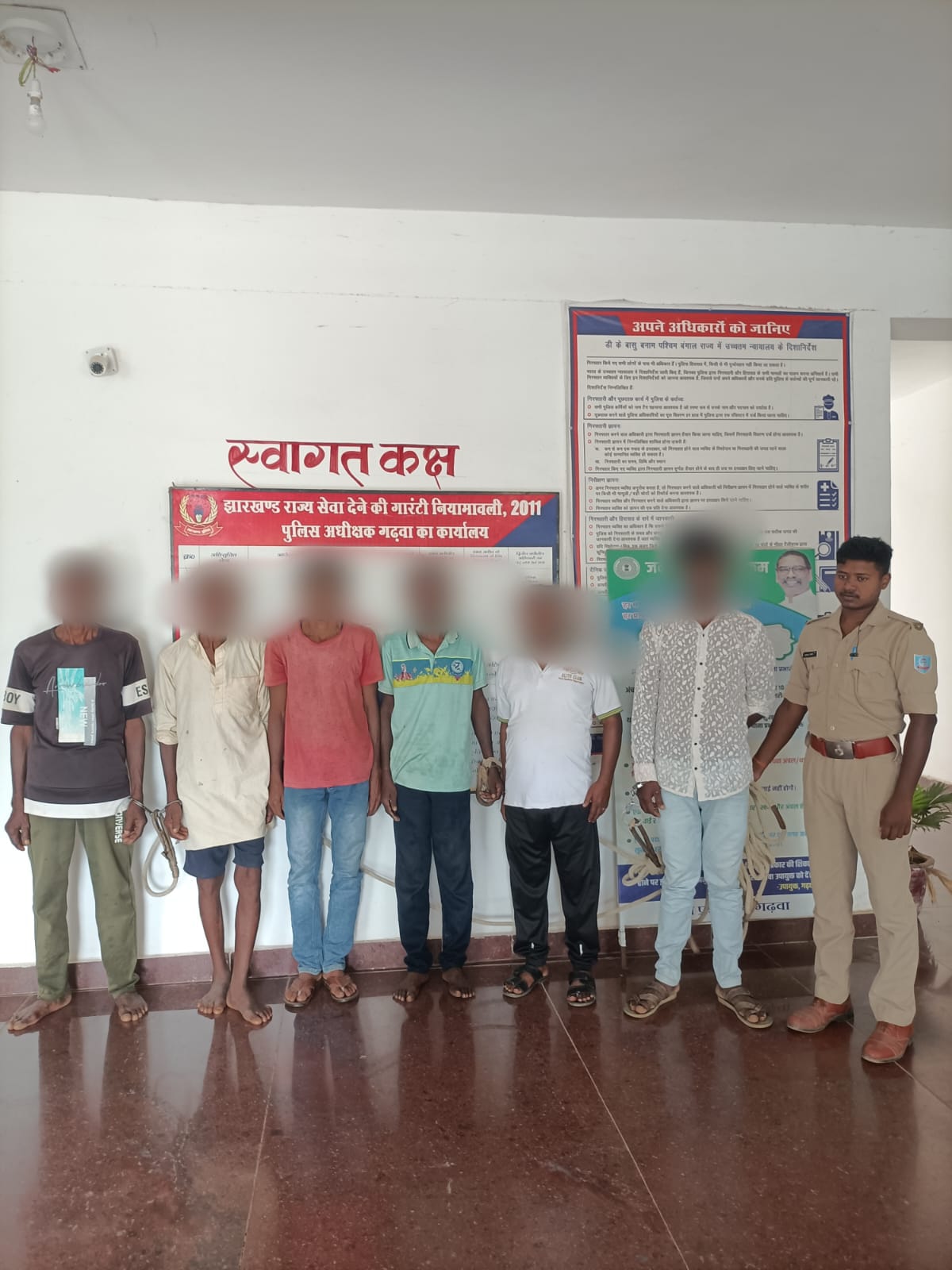 रमना, खरौंधी, धुरकी व कांडी में विशेष छापेमारी, 11 अभियुक्त गिरफ्तार न्यायालय के वारंट व कुर्की आदेशों के अनुपालन को लेकर पुलिस ने चलाया अभियान